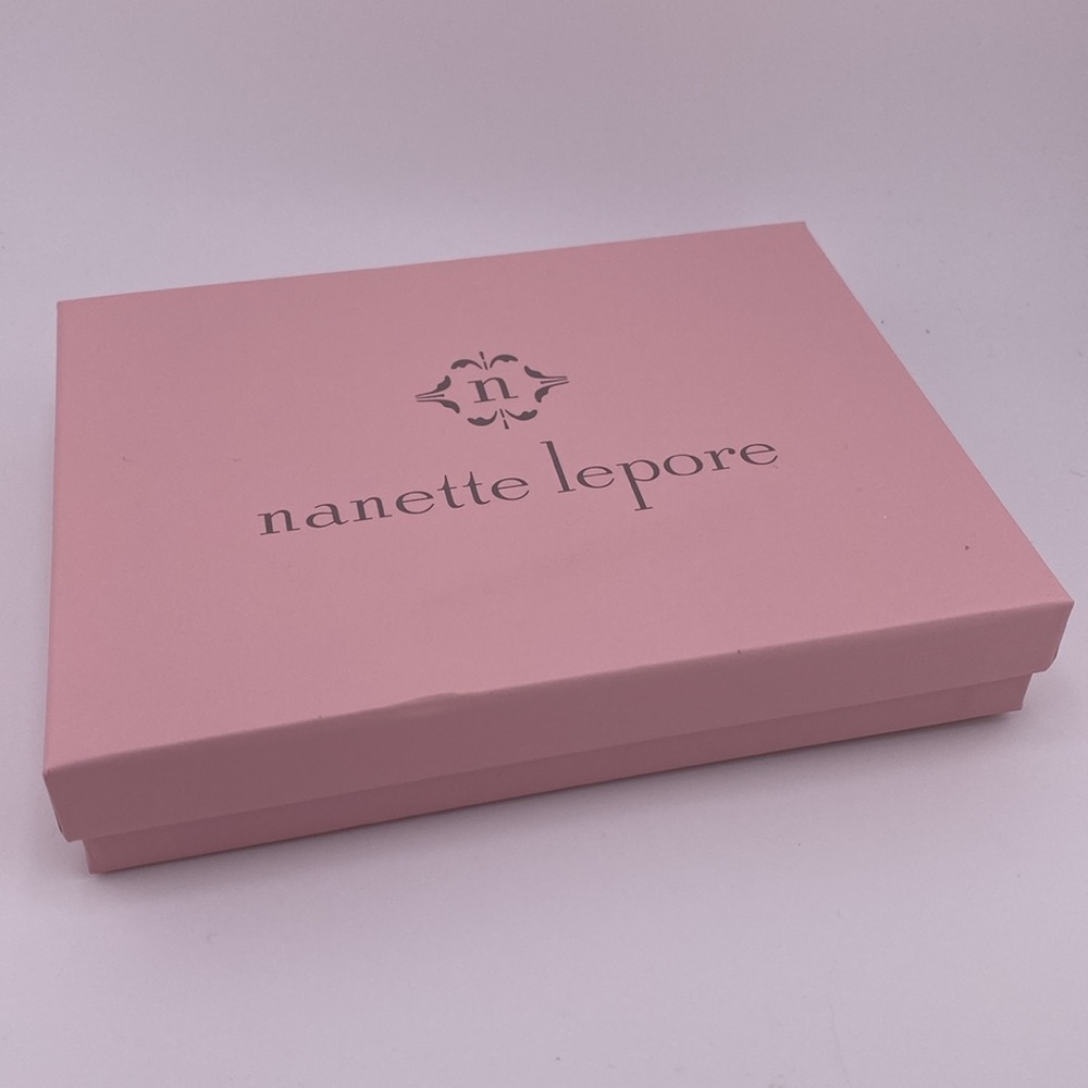 Nanette Lepore Gray Wristlet Wallet w/Gift Box - NIB - Picture 3 of 5
